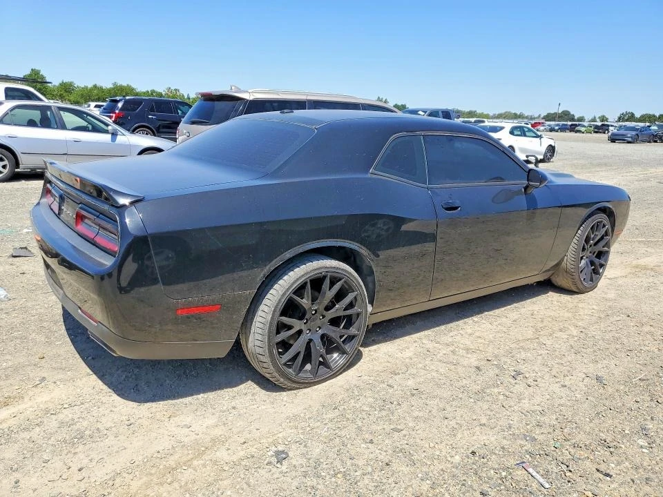 Dodge Challenger, снимка 3 - Автомобили и джипове - 54796899