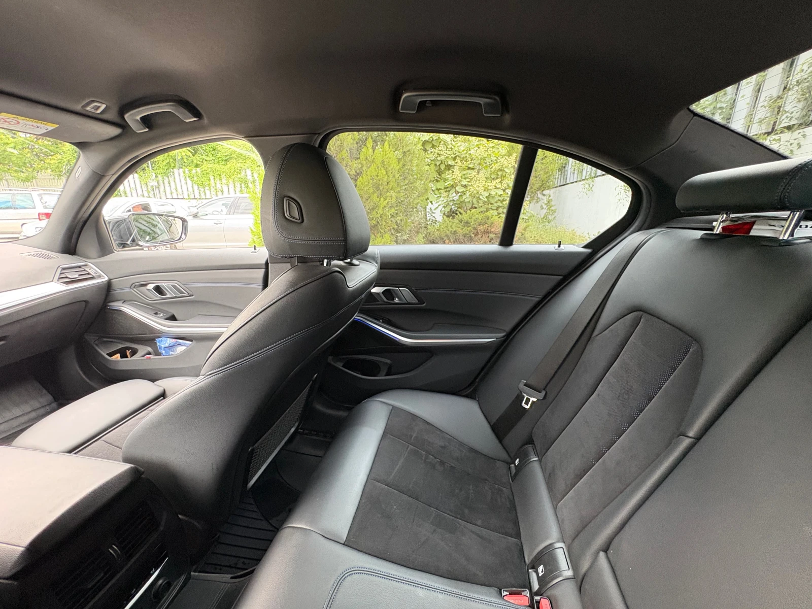 BMW 320 320d xDrive M Sport / 320D XDR A, снимка 15 - Автомобили и джипове - 54895333