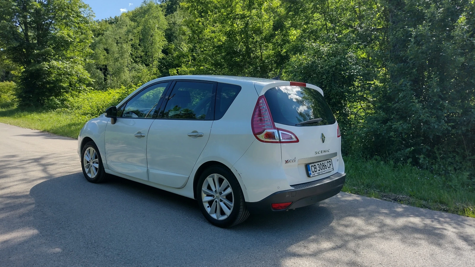 Renault Scenic, снимка 4 - Автомобили и джипове - 54911133