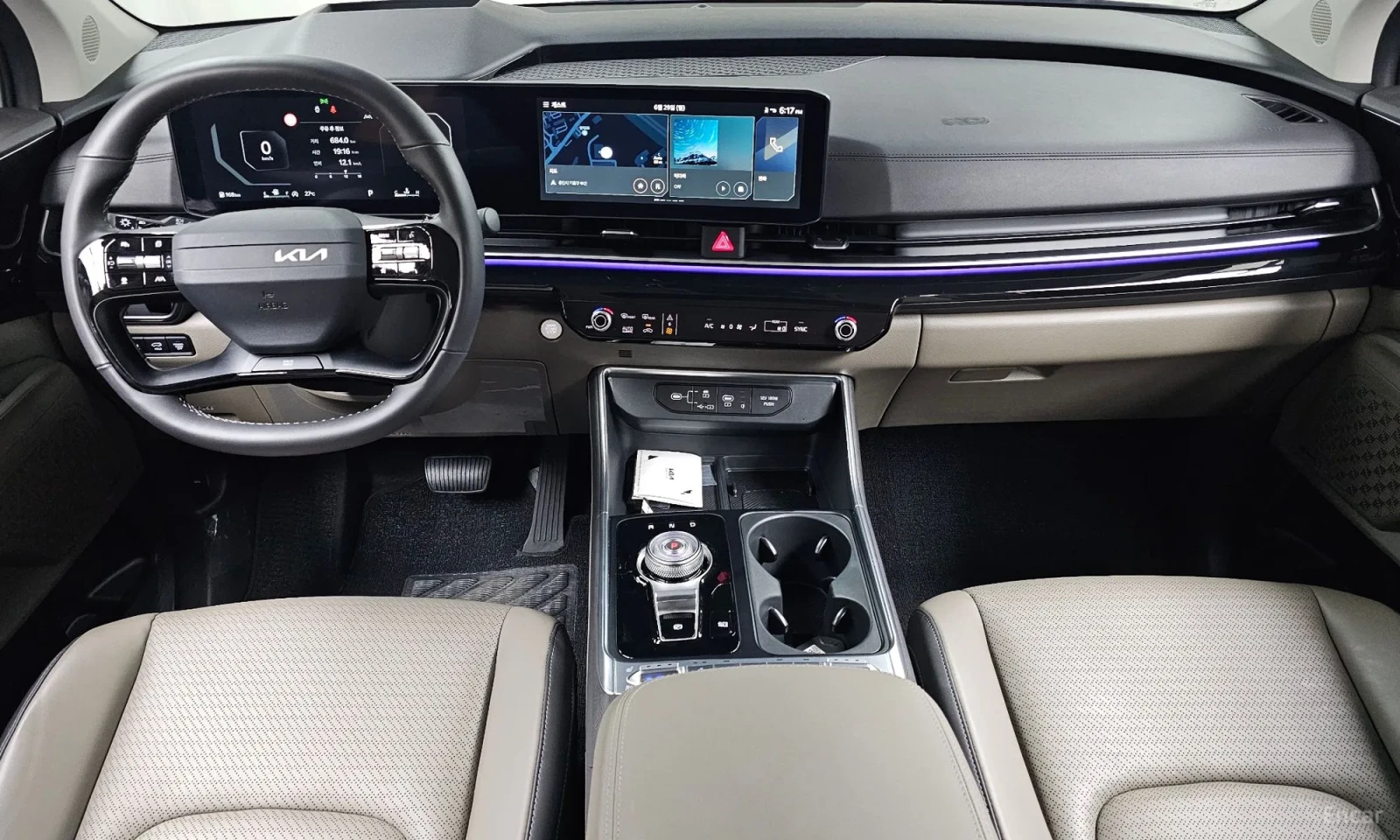 Kia Carnival 9SEATER* LIMOUSINE* NOV* 13000KM!!!, снимка 7 - Автомобили и джипове - 55086934