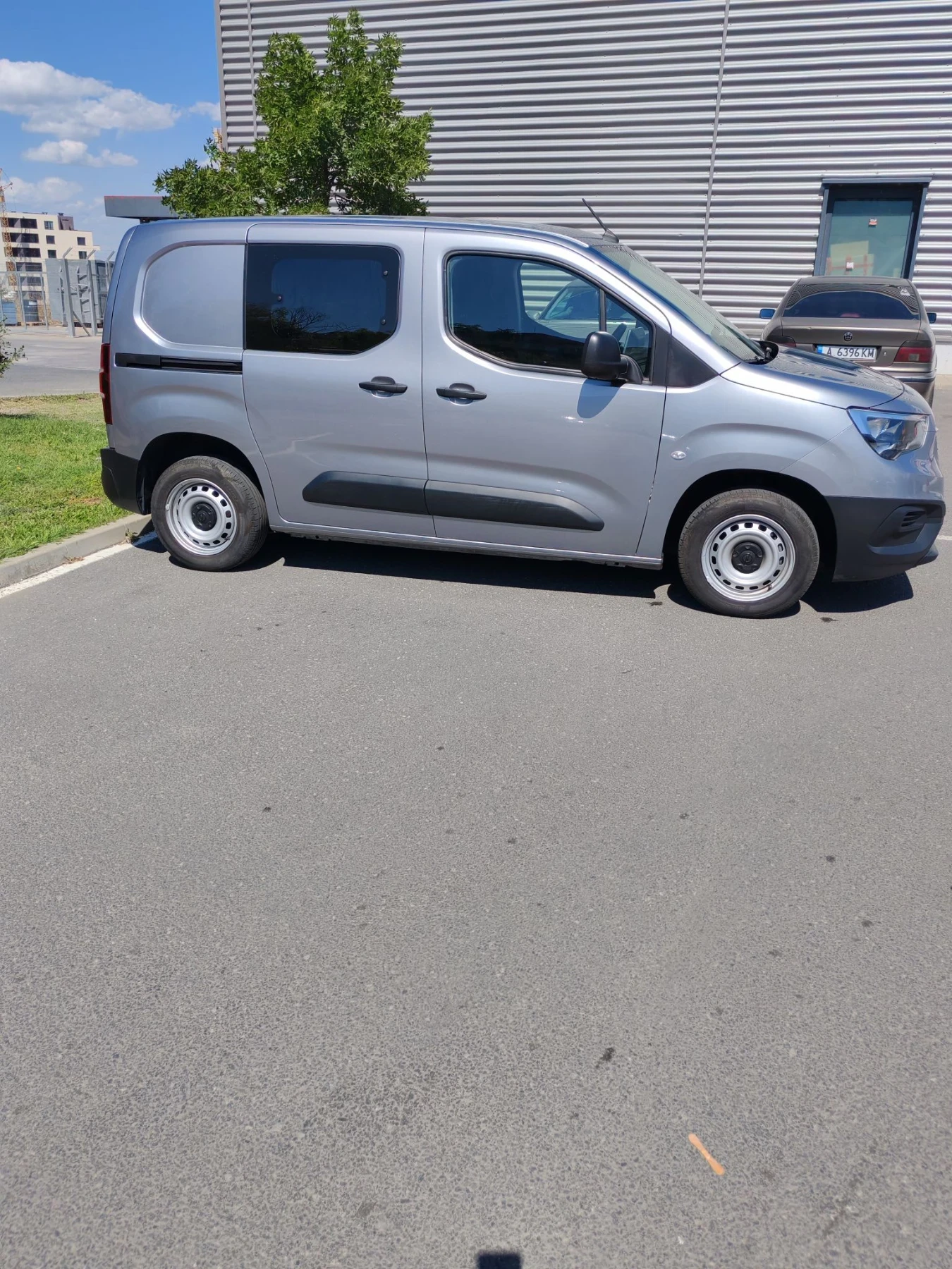 Opel Combo, снимка 9 - Автомобили и джипове - 55685435