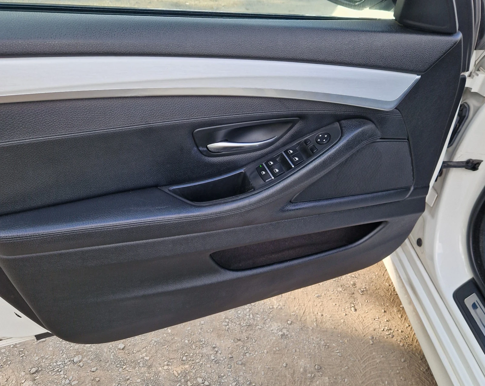 BMW 520 X-Drive / FaceLift, снимка 9 - Автомобили и джипове - 55954633