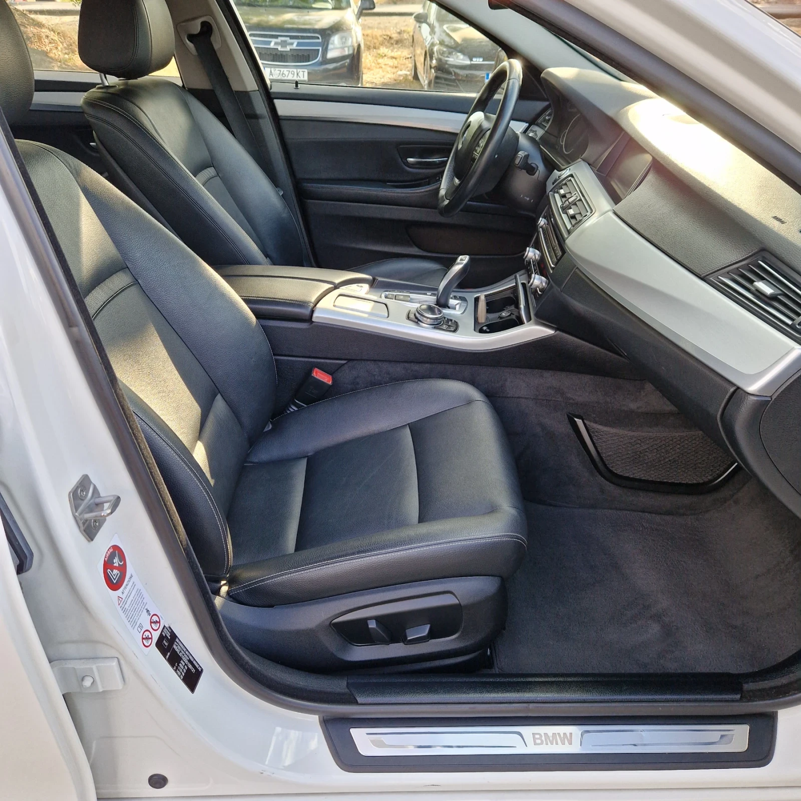 BMW 520 X-Drive / FaceLift, снимка 15 - Автомобили и джипове - 55954633