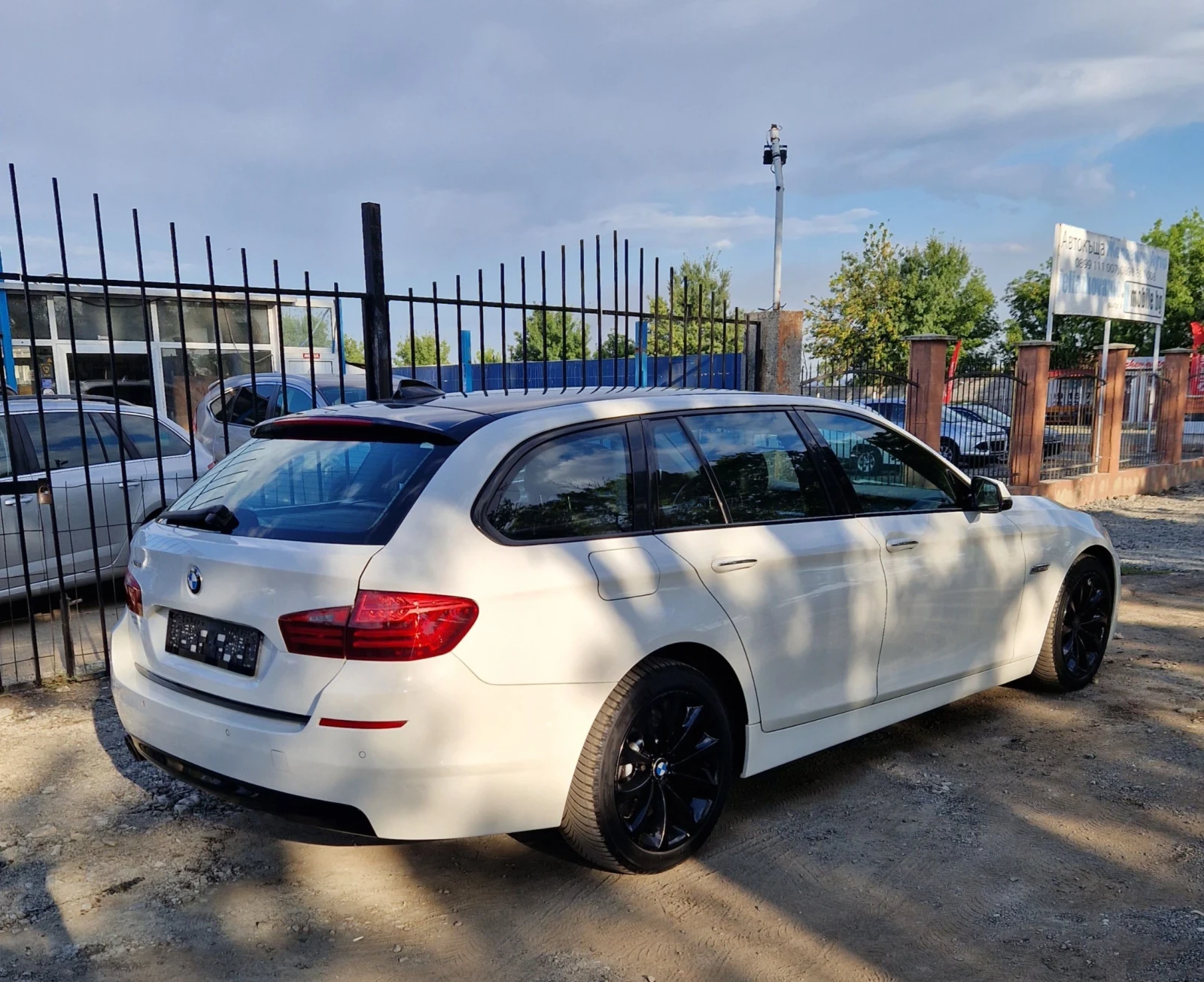 BMW 520 X-Drive / FaceLift, снимка 6 - Автомобили и джипове - 55954633