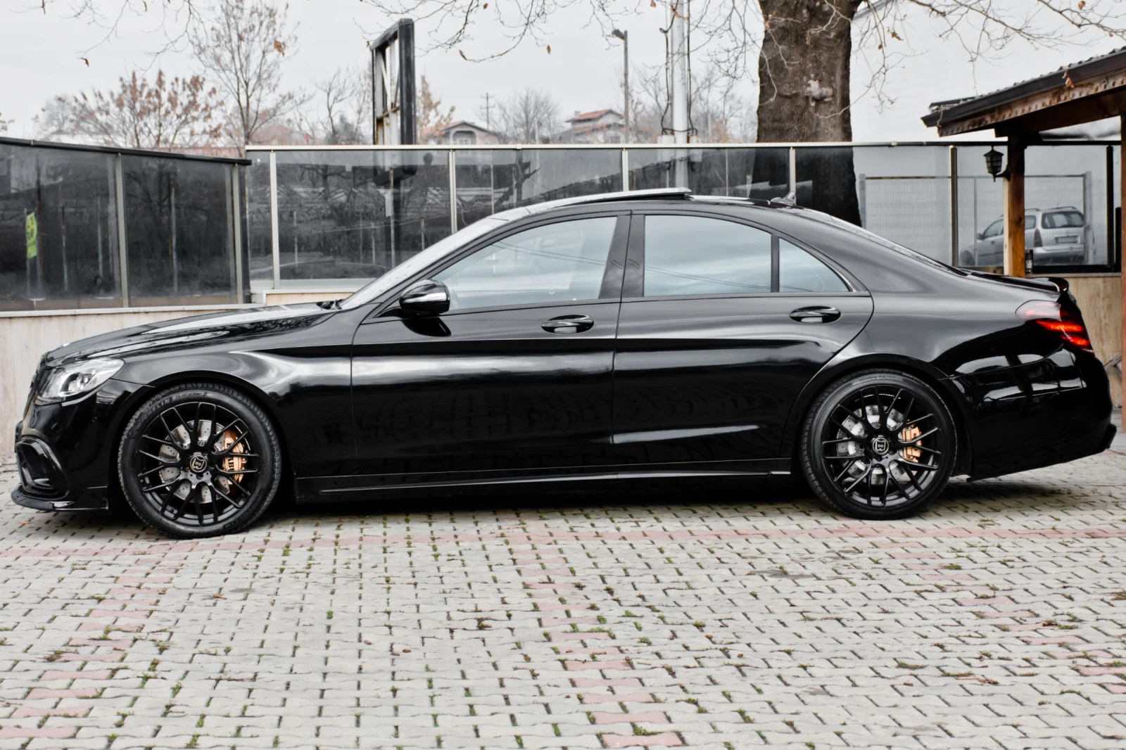 Mercedes-Benz S 500 BRABUS/7G/HUD/PANO/20, снимка 4 - Автомобили и джипове - 55989816