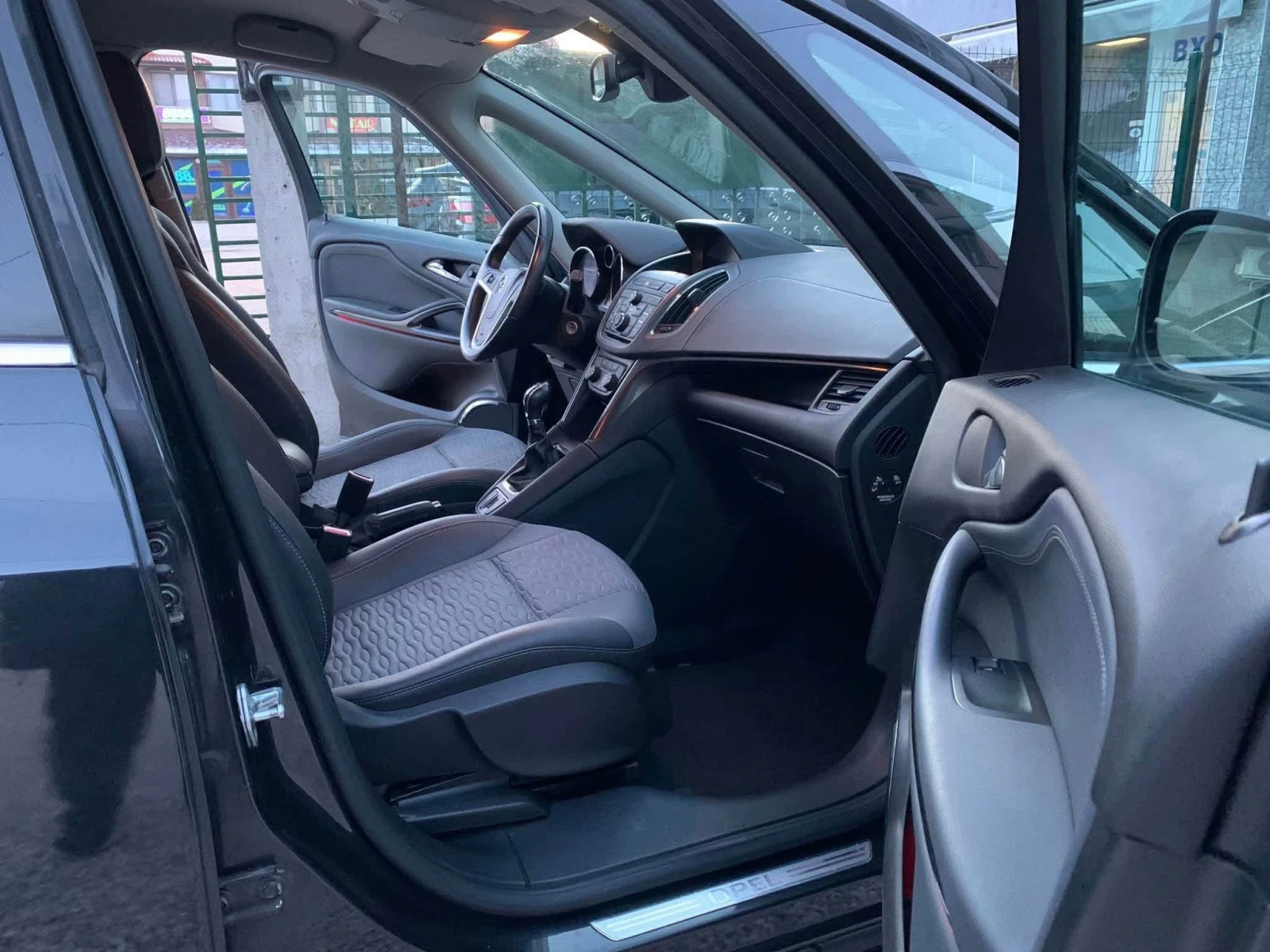 Opel Zafira Tourer 1.6 Turbo Cosmo 7-������ CNG | Mobile.bg � ����������� 8
