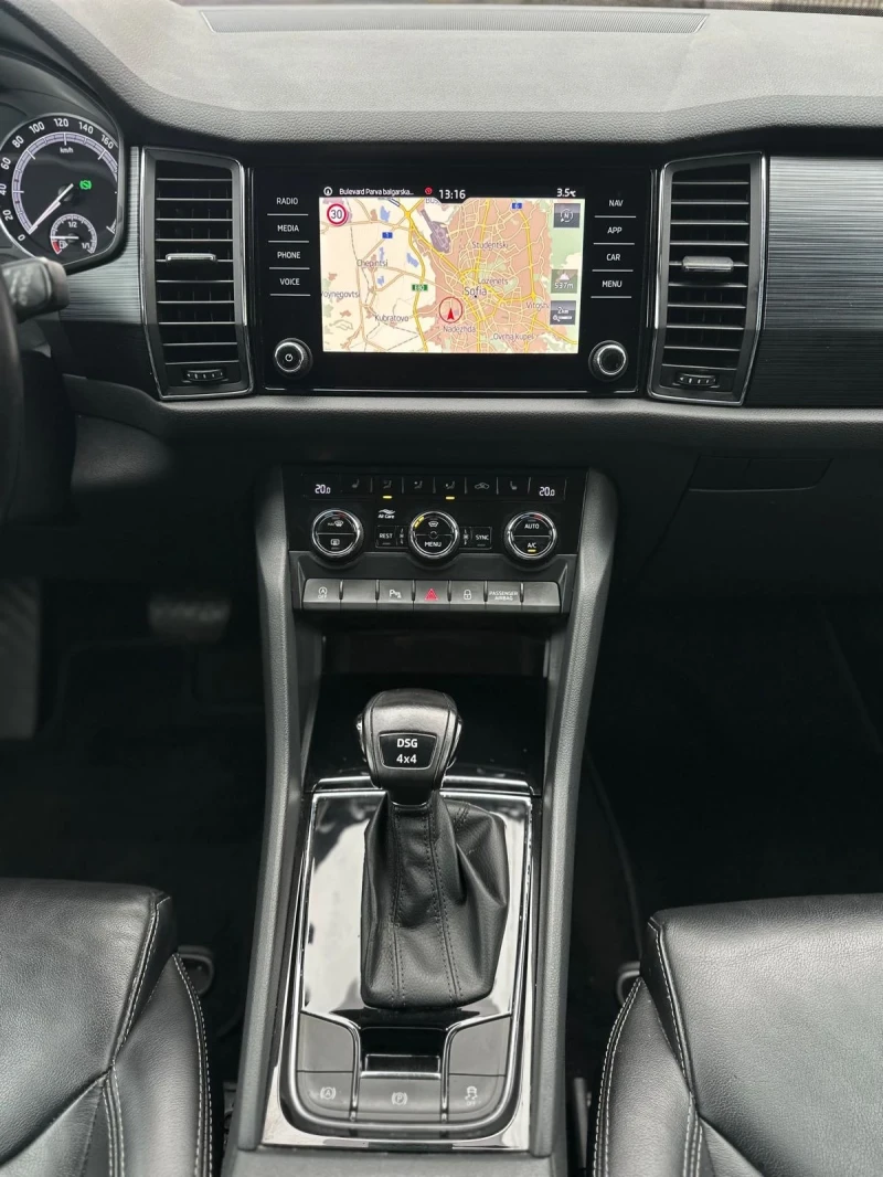 Skoda Kodiaq 2.0 TSI-DSG-4х4/Автоматик/Нов внос Швейцария, снимка 15 - Автомобили и джипове - 52614299