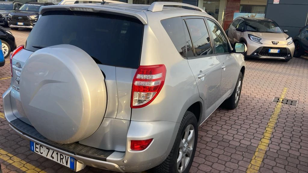 Toyota Rav4 D4D - изображение 3