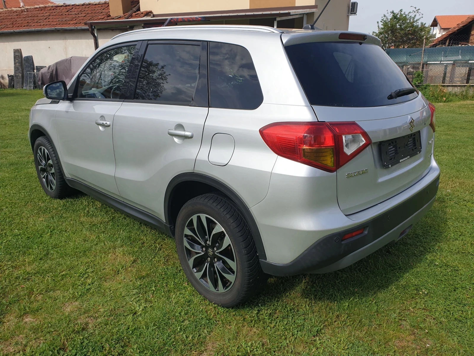 Suzuki Vitara 1.6DDiS-120кс * EURO 6B* ALL GR , ДИСТРОНИК, KEYLE - изображение 3