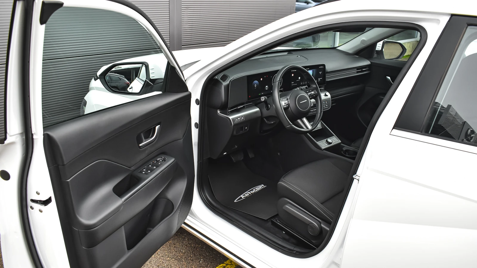 Hyundai Kona II Electric 65.4 kWh Comfort - изображение 8