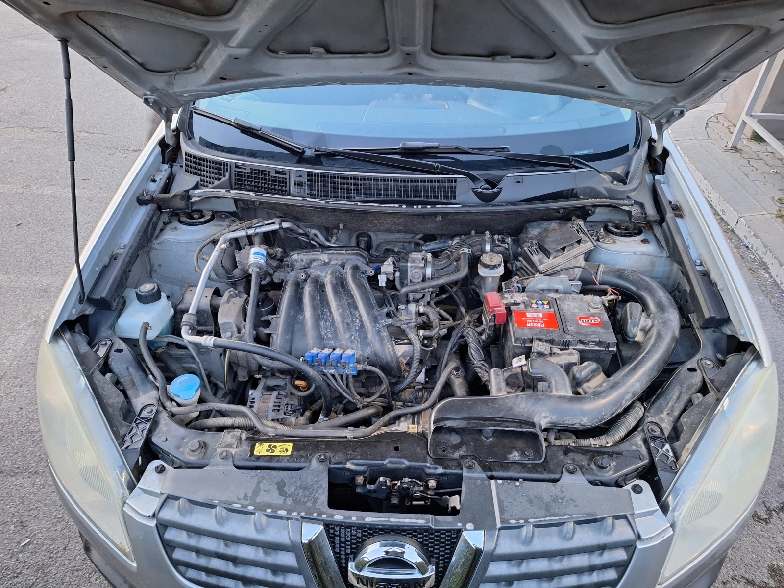 Nissan Qashqai 1.6 Бензин-Газ 115 к.с, снимка 9 - Автомобили и джипове - 53725452
