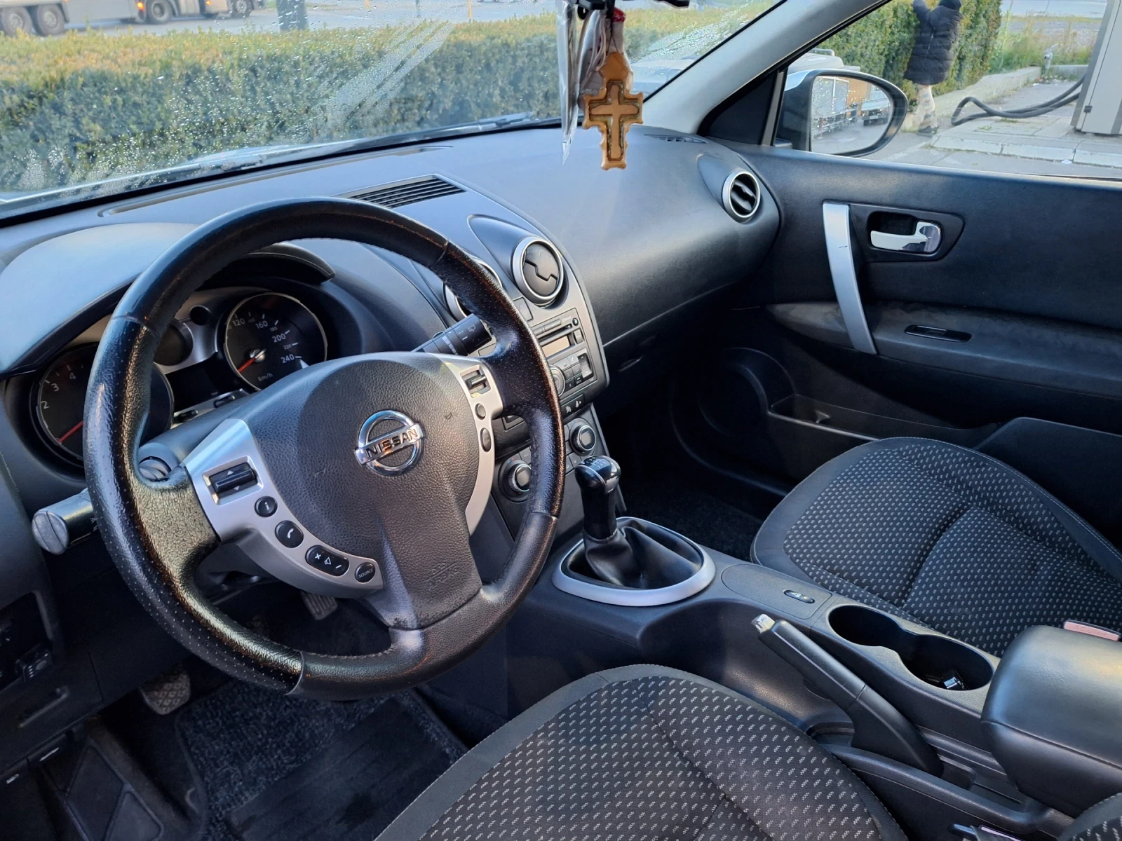 Nissan Qashqai 1.6 Бензин-Газ 115 к.с, снимка 4 - Автомобили и джипове - 53725452
