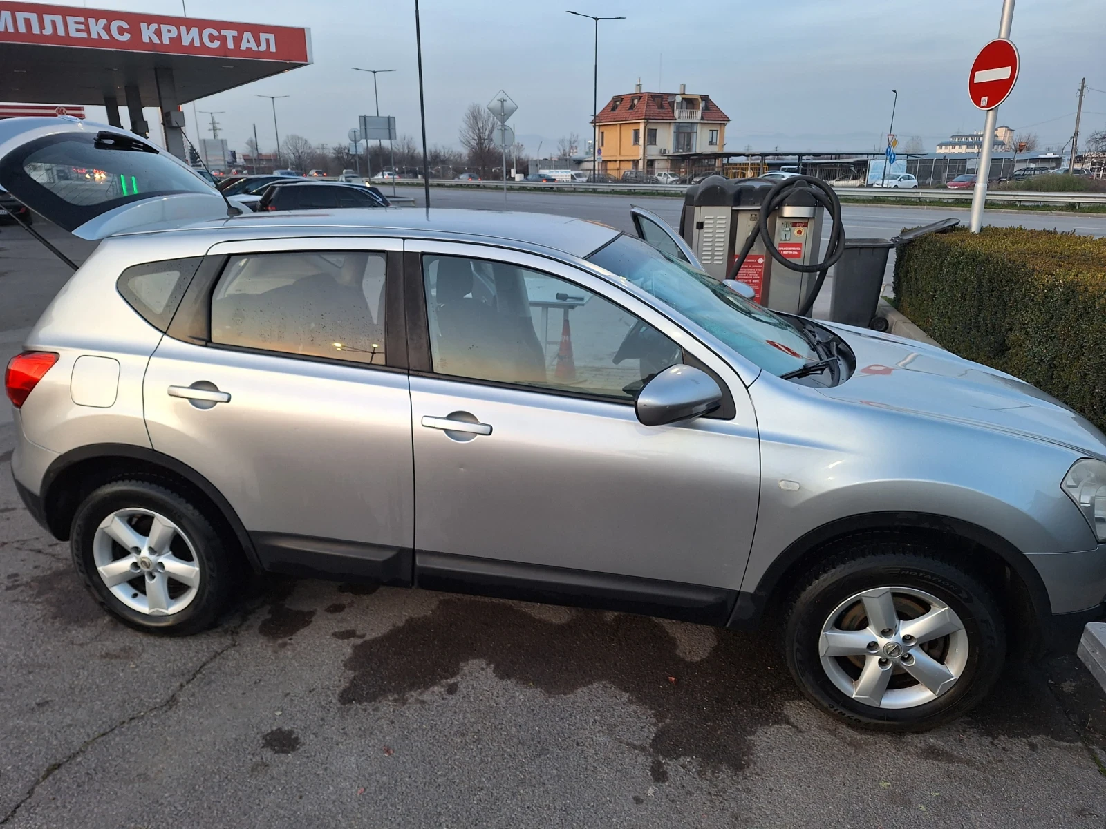 Nissan Qashqai 1.6 Бензин-Газ 115 к.с, снимка 11 - Автомобили и джипове - 53725452
