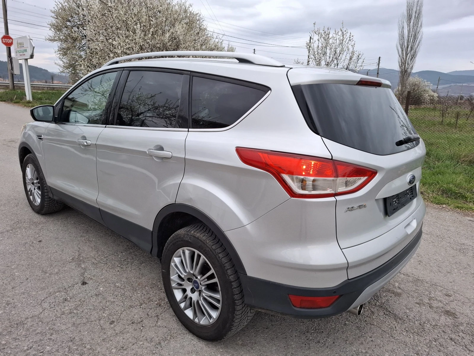 Ford Kuga, снимка 5 - Автомобили и джипове - 54047378
