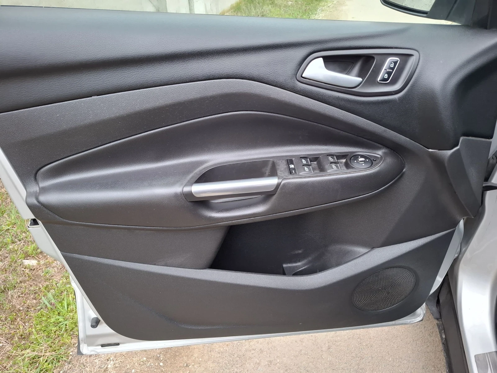 Ford Kuga, снимка 16 - Автомобили и джипове - 54047378