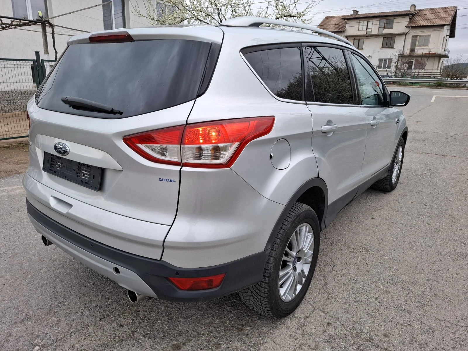 Ford Kuga, снимка 8 - Автомобили и джипове - 54047378
