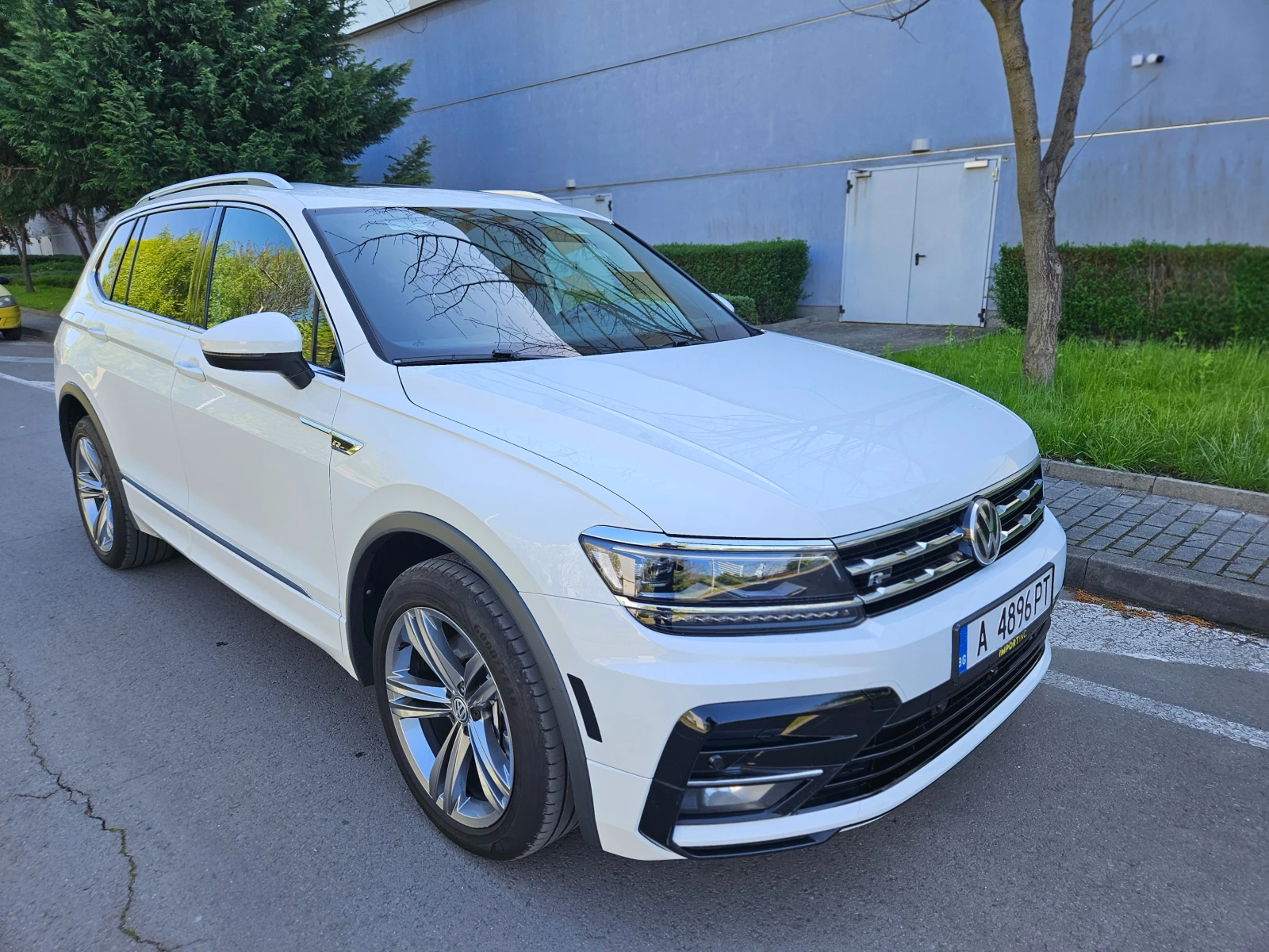 VW Tiguan R-LINE 7 местен 360 DIST DIGITAL