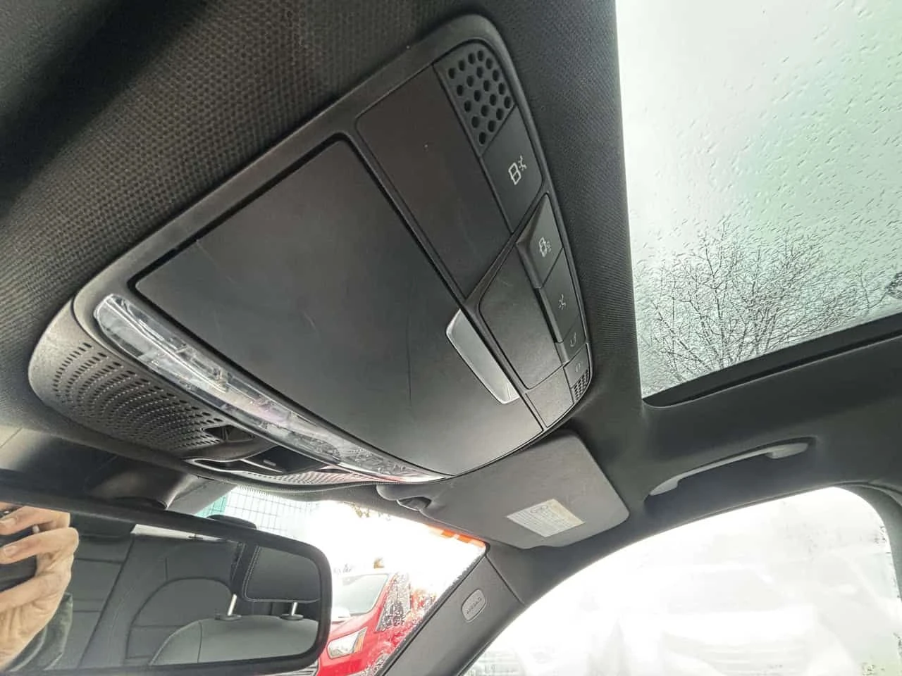 Mercedes-Benz GLC 300 4MATIC * ПОДГРЕВИ * ПАНО * KEYLESS * CARFAX, снимка 17 - Автомобили и джипове - 54430991