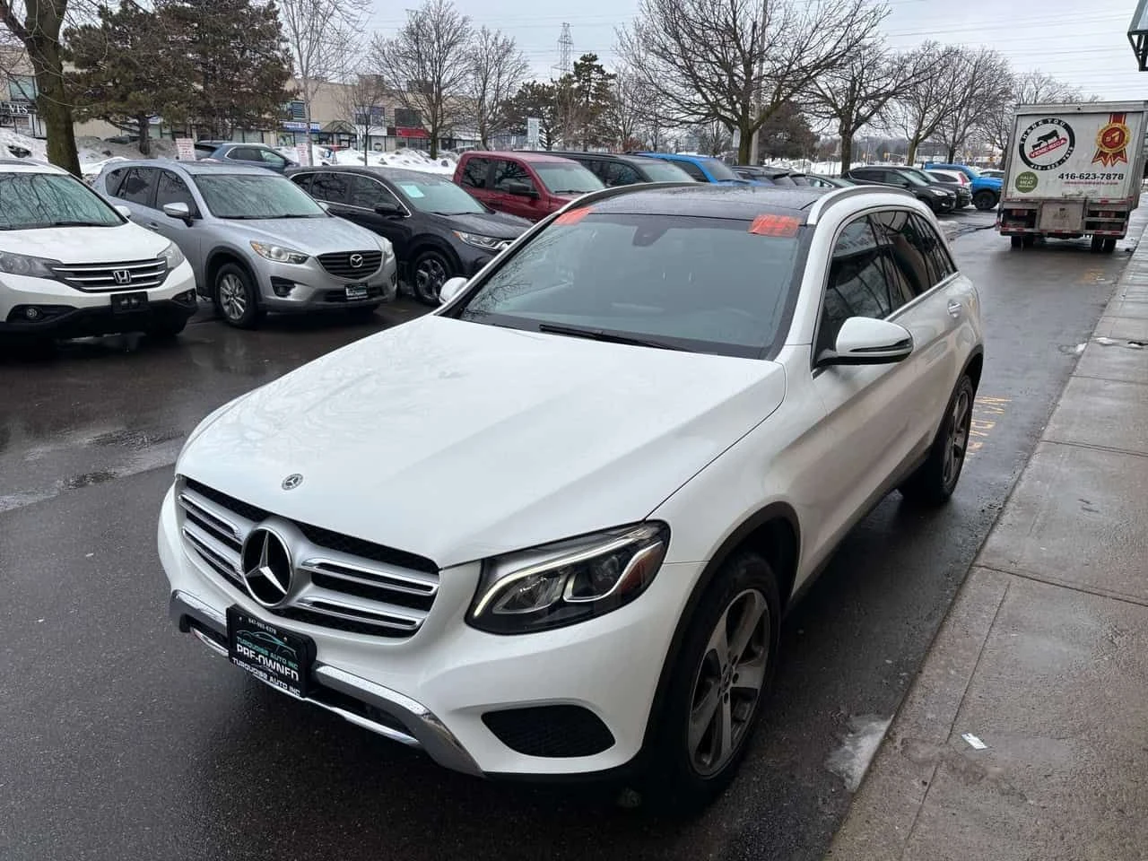 Mercedes-Benz GLC 300 4MATIC * ПОДГРЕВИ * ПАНО * KEYLESS * CARFAX, снимка 7 - Автомобили и джипове - 54430991