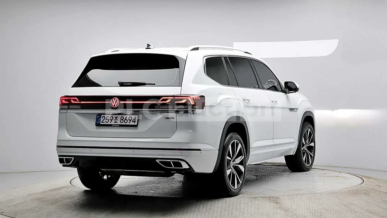 VW Atlas 2.0 4x4| 360| H KARDON| ПАНОРАМА| ВКЛ.ТЕХНОТЕСТ, снимка 2 - Автомобили и джипове - 54738862