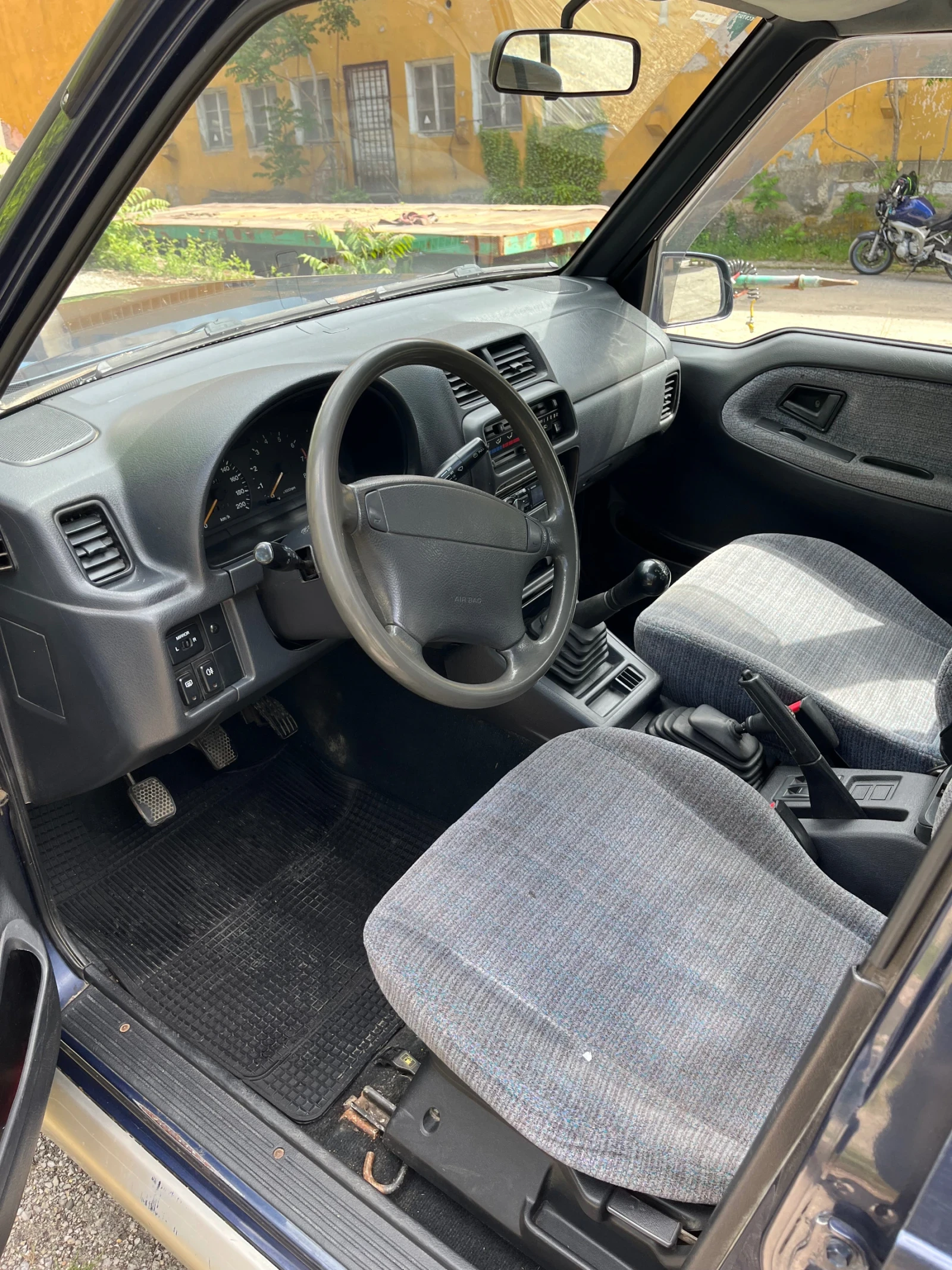 Suzuki Vitara V6 2.0 климатик , теглич , снимка 8 - Автомобили и джипове - 55680086
