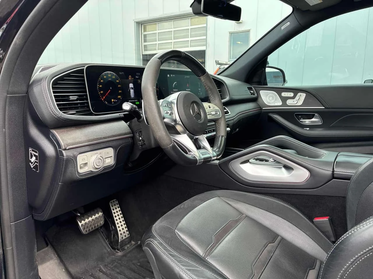 Mercedes-Benz GLE 53 4MATIC * DISTRONIC* BURMESTER* ОБДУХВАНЕ* 360* , снимка 5 - Автомобили и джипове - 55744035