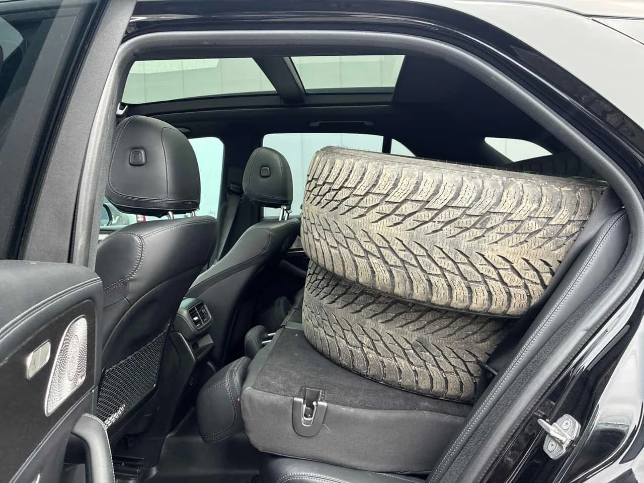 Mercedes-Benz GLE 53 4MATIC * DISTRONIC* BURMESTER* ОБДУХВАНЕ* 360* , снимка 15 - Автомобили и джипове - 55744035
