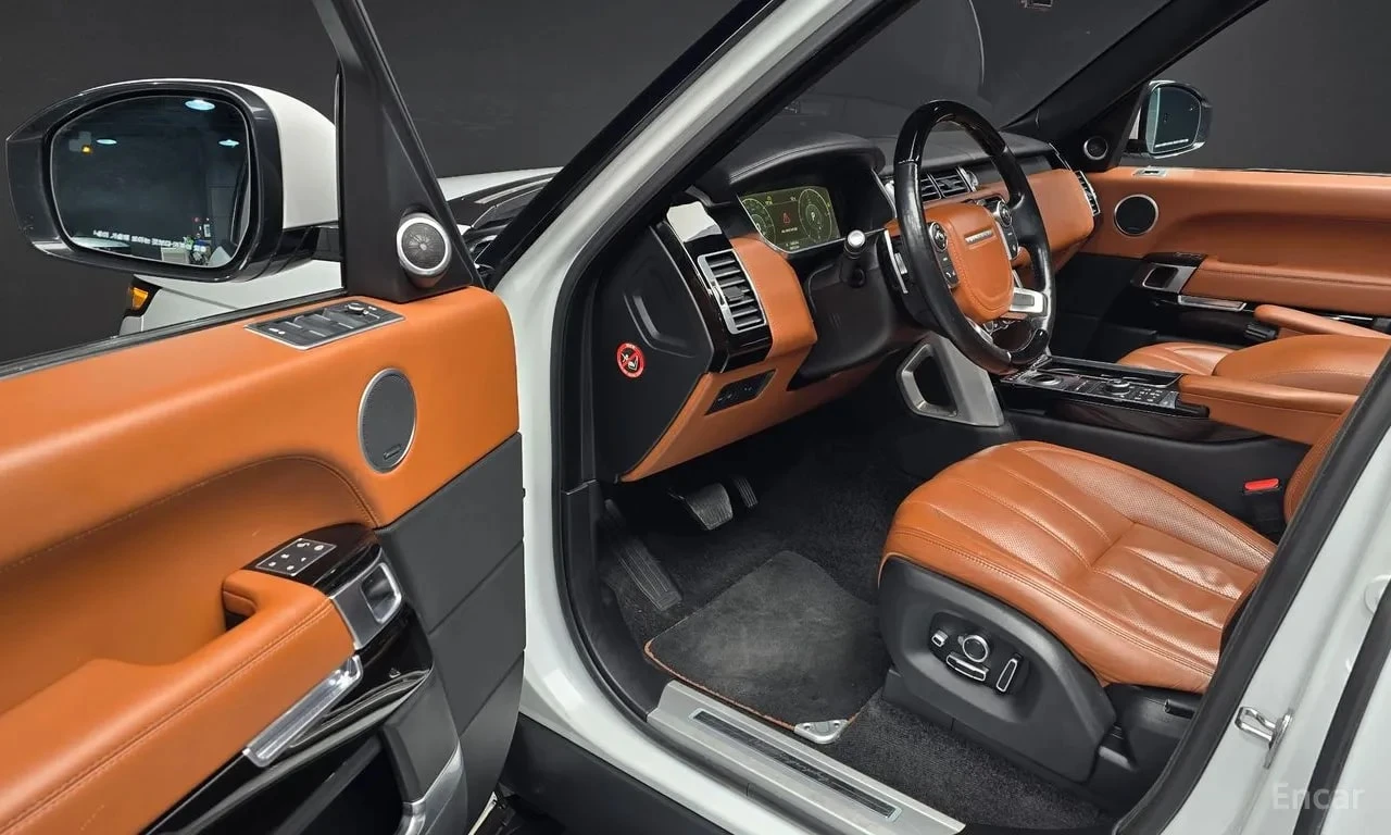 Land Rover Range rover * 4.4 SDV8 AB DIESEL * БЕЗ ПЪРВОНАЧАЛНА ВНОСКА, снимка 11 - Автомобили и джипове - 56105000