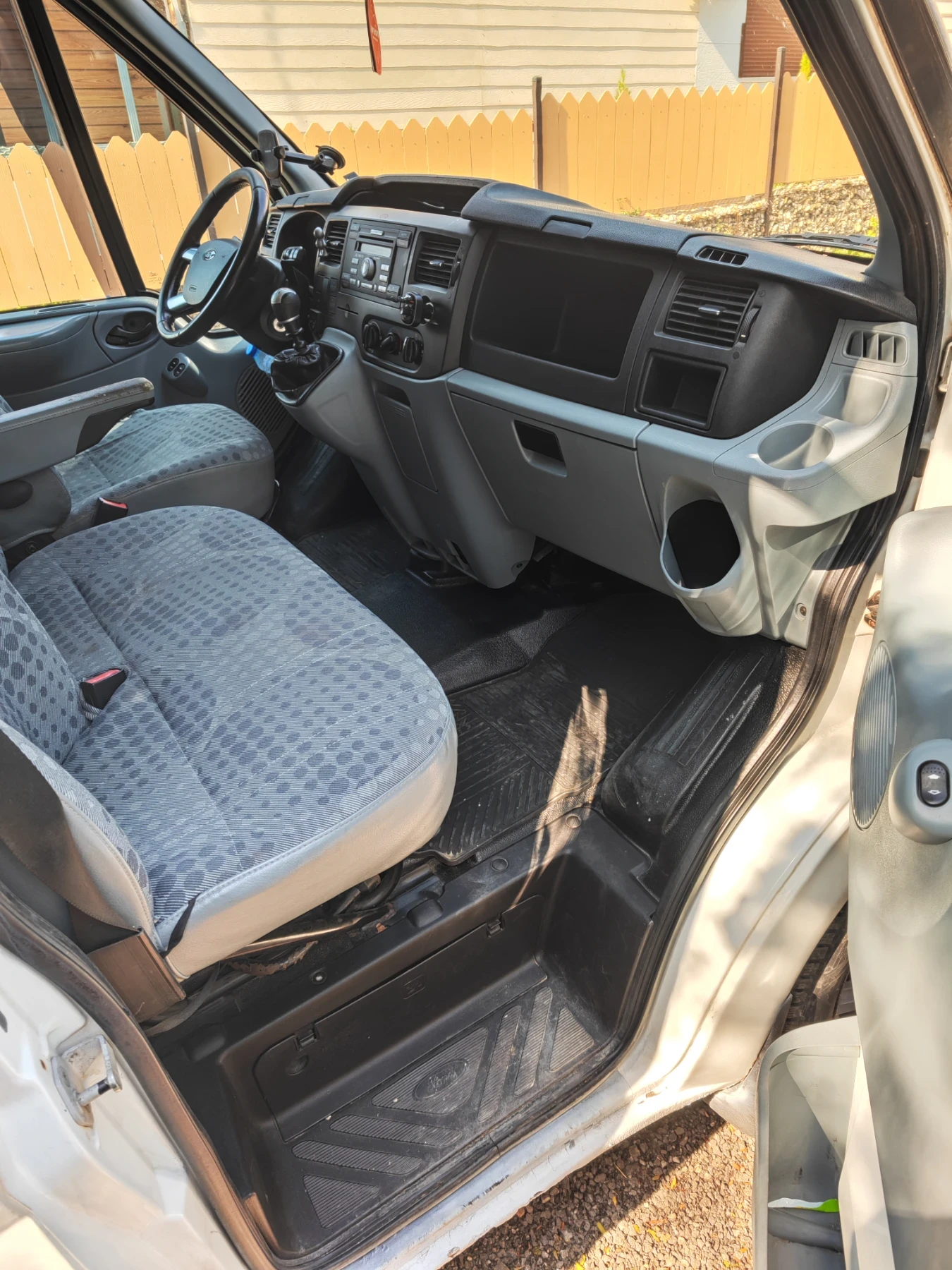 Ford Transit 2.2  - изображение 6
