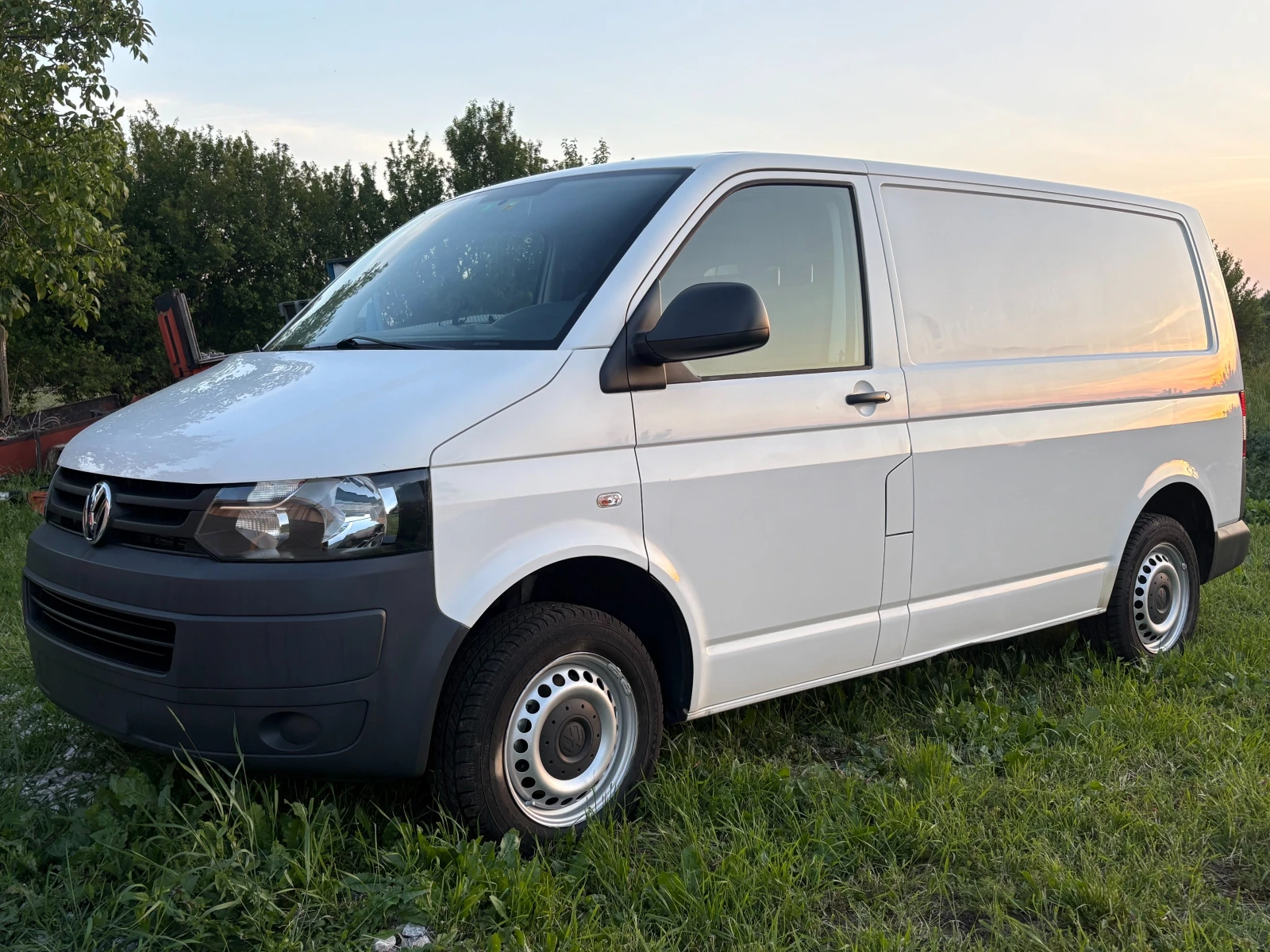 VW Transporter T5 2.0 TDI 140 - изображение 3