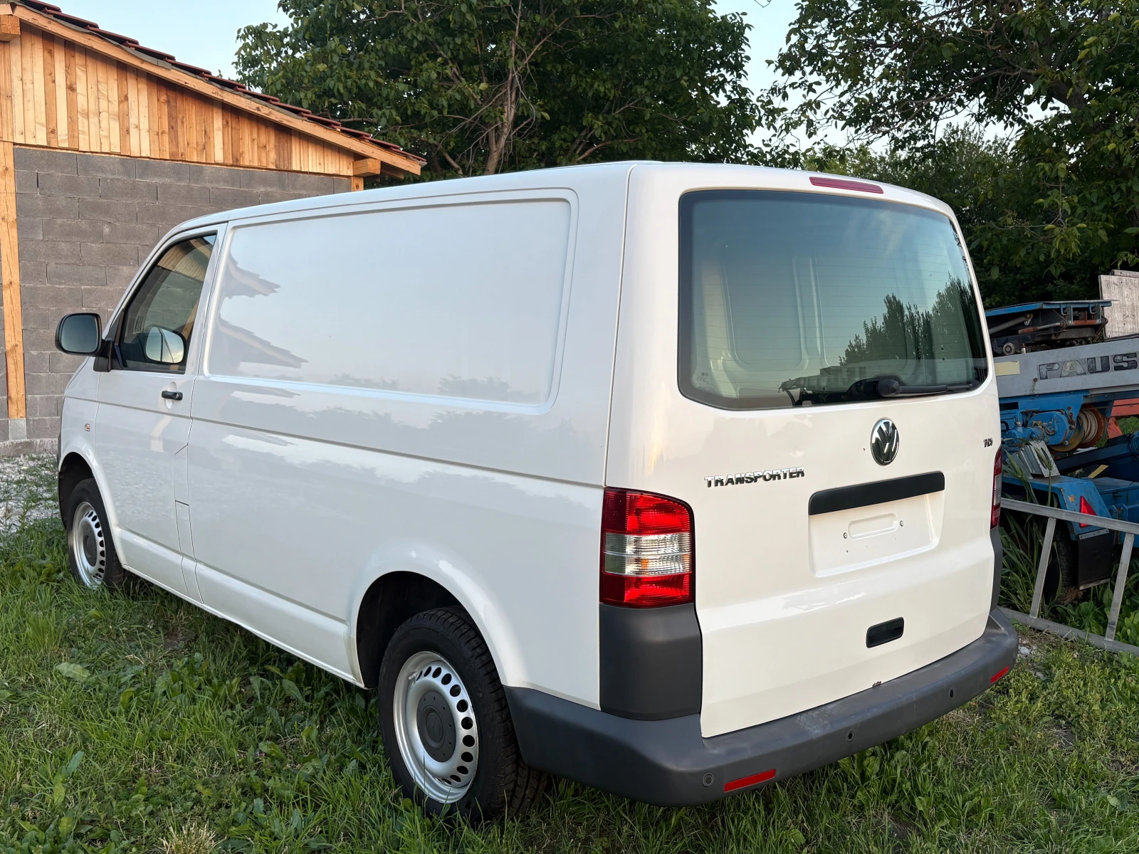 VW Transporter T5 2.0 TDI 140 - изображение 4
