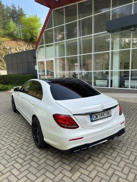 Mercedes-Benz E 220, снимка 8