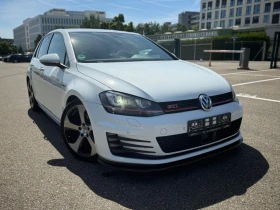     VW Golf 2.0 GTI - .