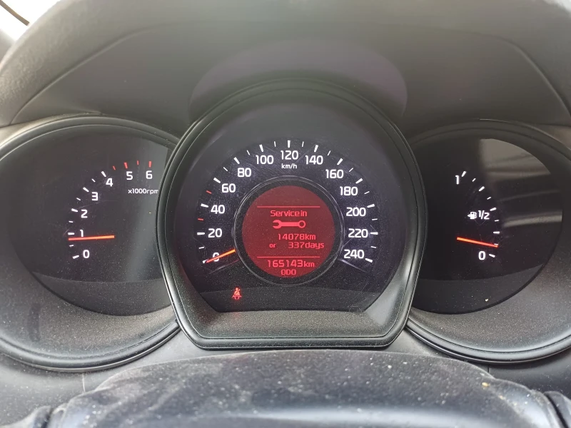 Kia Ceed 1.4 diesel comfort, снимка 9 - Автомобили и джипове - 48666805