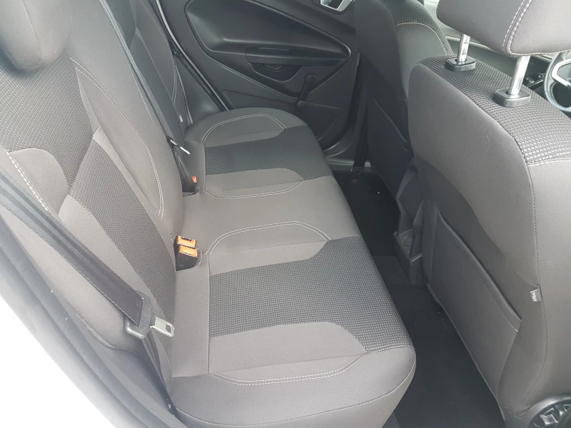 Ford Fiesta 1.0I 80кс, снимка 12 - Автомобили и джипове - 51269317