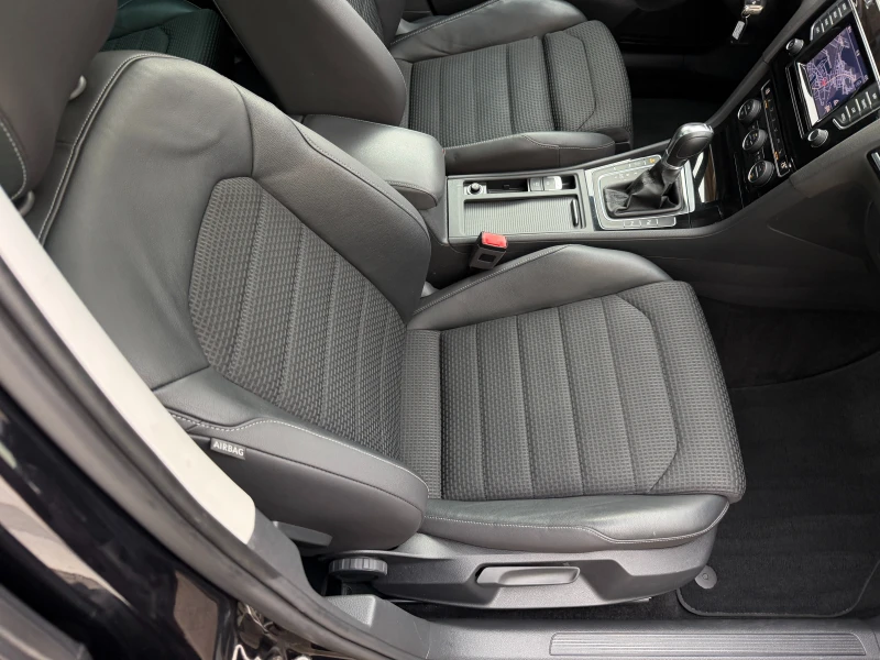 VW Golf 2.0TDI* DSG* СЕРВИЗНА КНИЖКА С ПЪЛНА ИСТОРИЯ, снимка 13 - Автомобили и джипове - 53563435