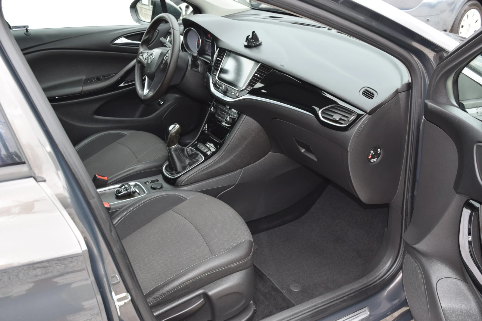 Opel Astra 1.6 cdti* EURO 6B* Keyless* Нави* Дистроник - изображение 10