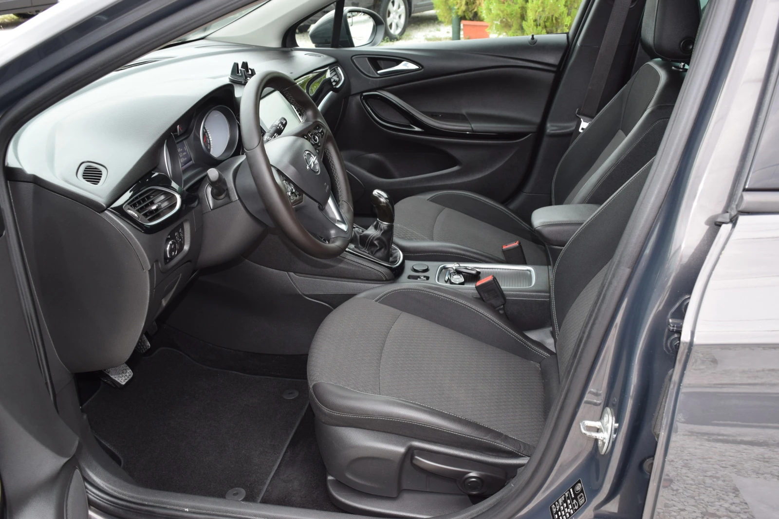 Opel Astra 1.6 cdti* EURO 6B* Keyless* Нави* Дистроник - изображение 8