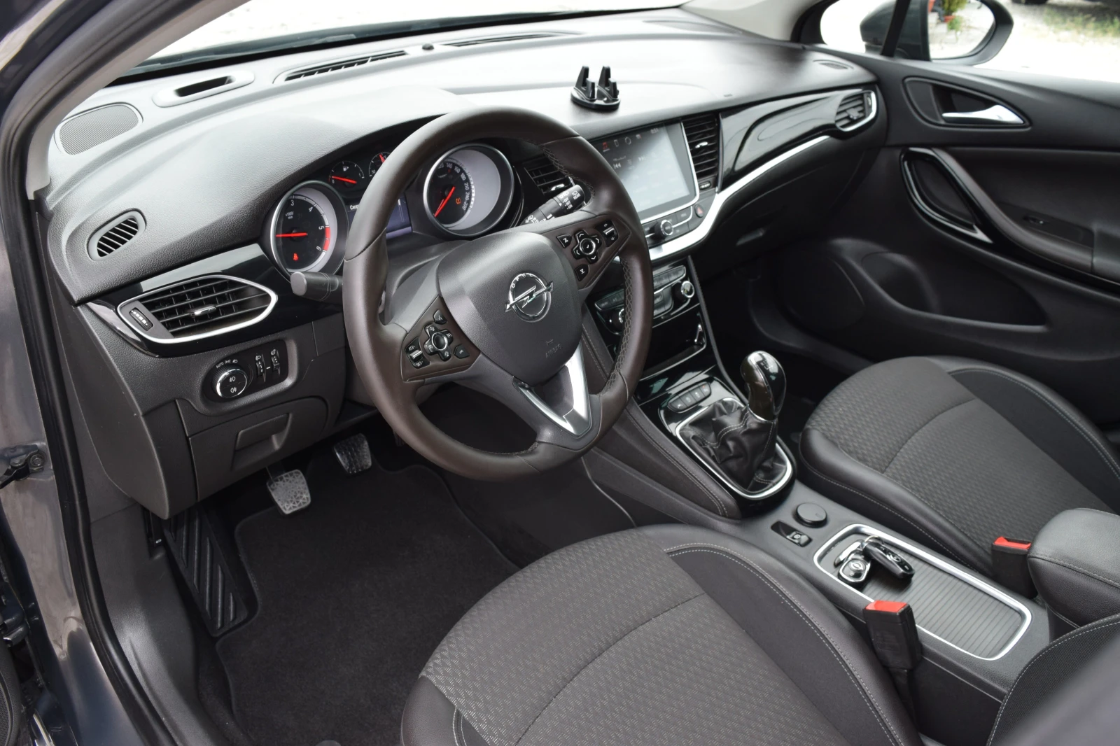 Opel Astra 1.6 cdti* EURO 6B* Keyless* Нави* Дистроник - изображение 9