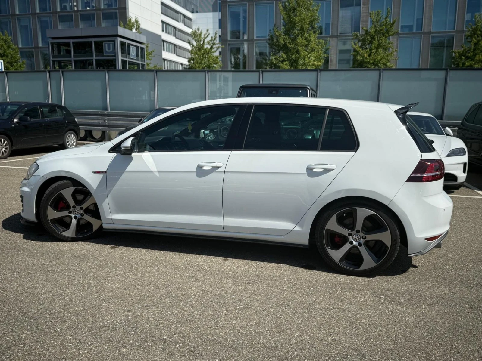 VW Golf 2.0 GTI -Очакван внос. - изображение 2