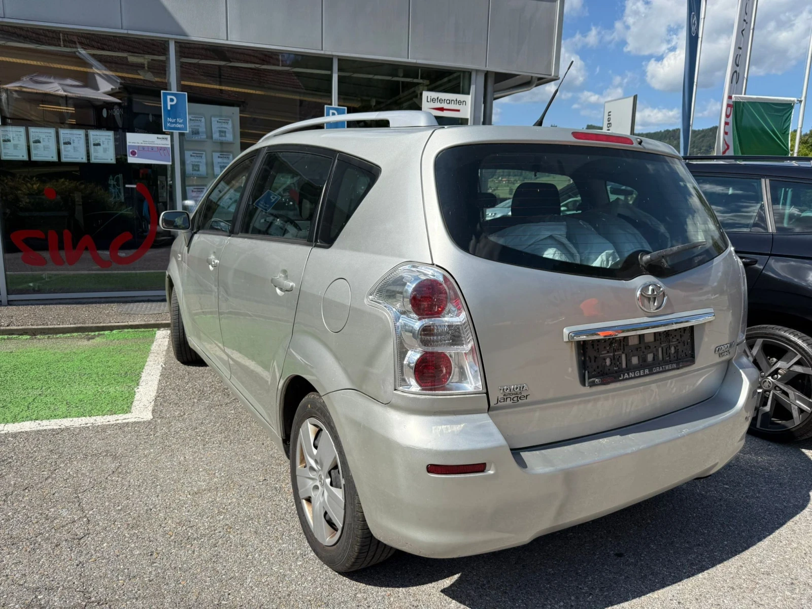 Toyota Corolla verso  - изображение 3