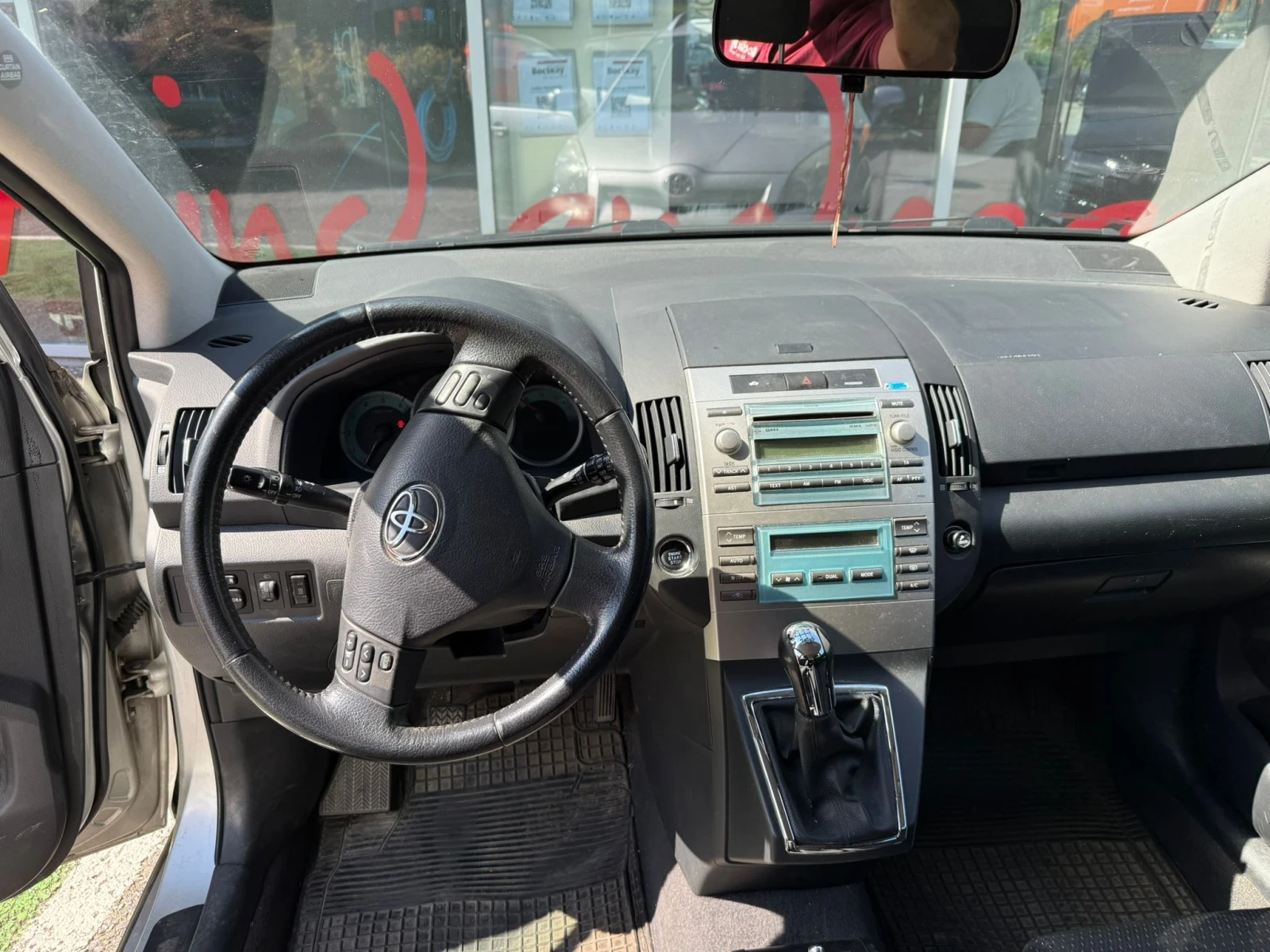 Toyota Corolla verso  - изображение 5