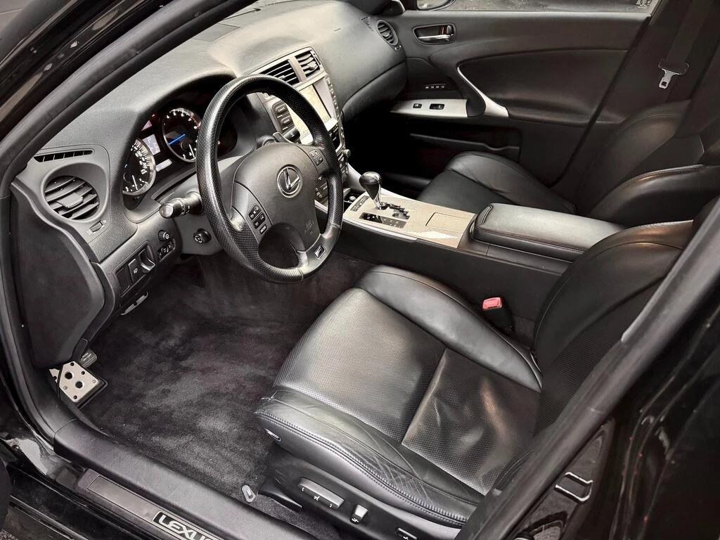 Lexus IS F * * CARFAX * *   * *  | Mobile.bg   10