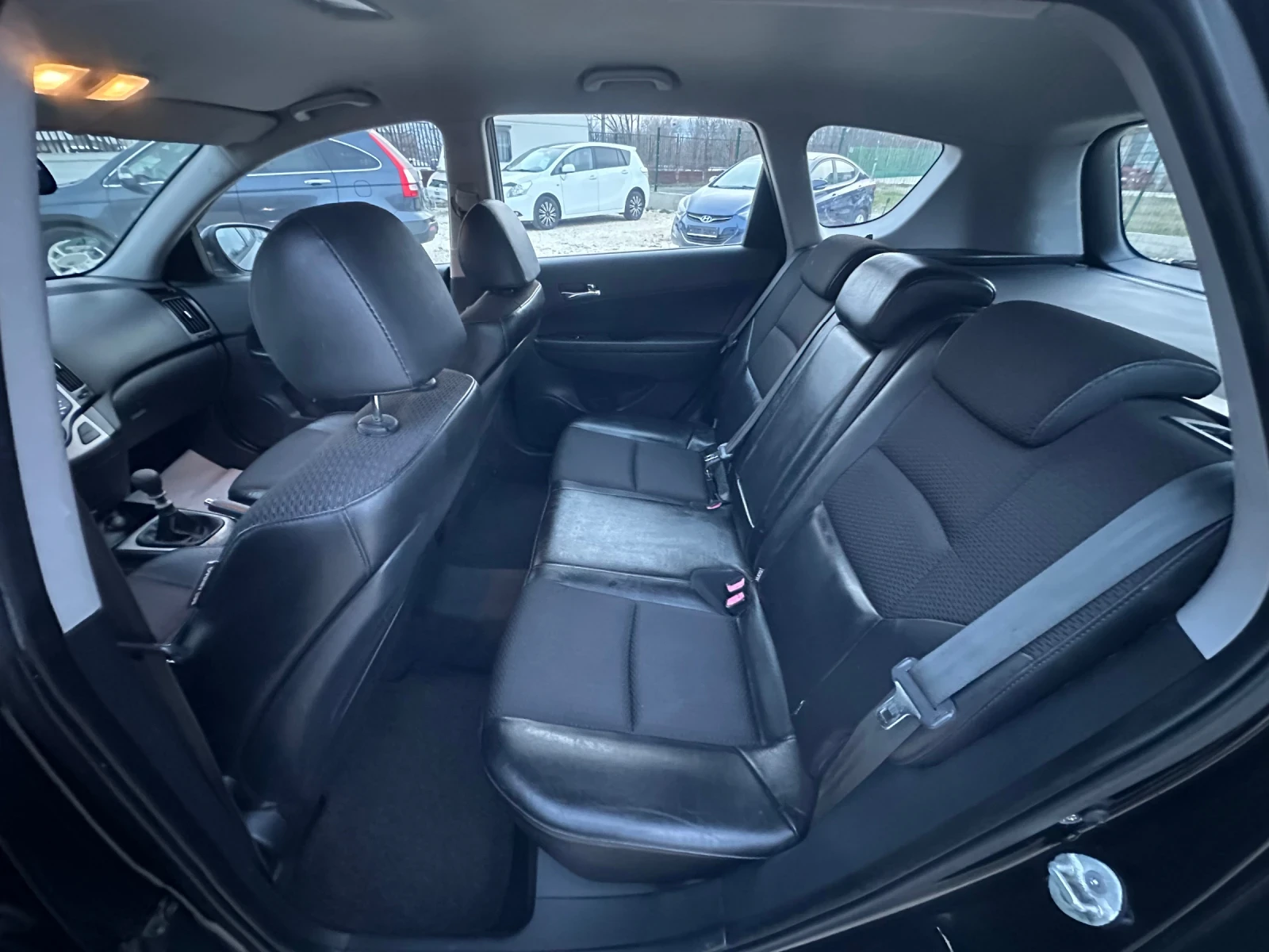 Hyundai I30 1.6/SW/FACELIFT/FULL/EXECUTIVE/126KS/, снимка 13 - Автомобили и джипове - 53733961