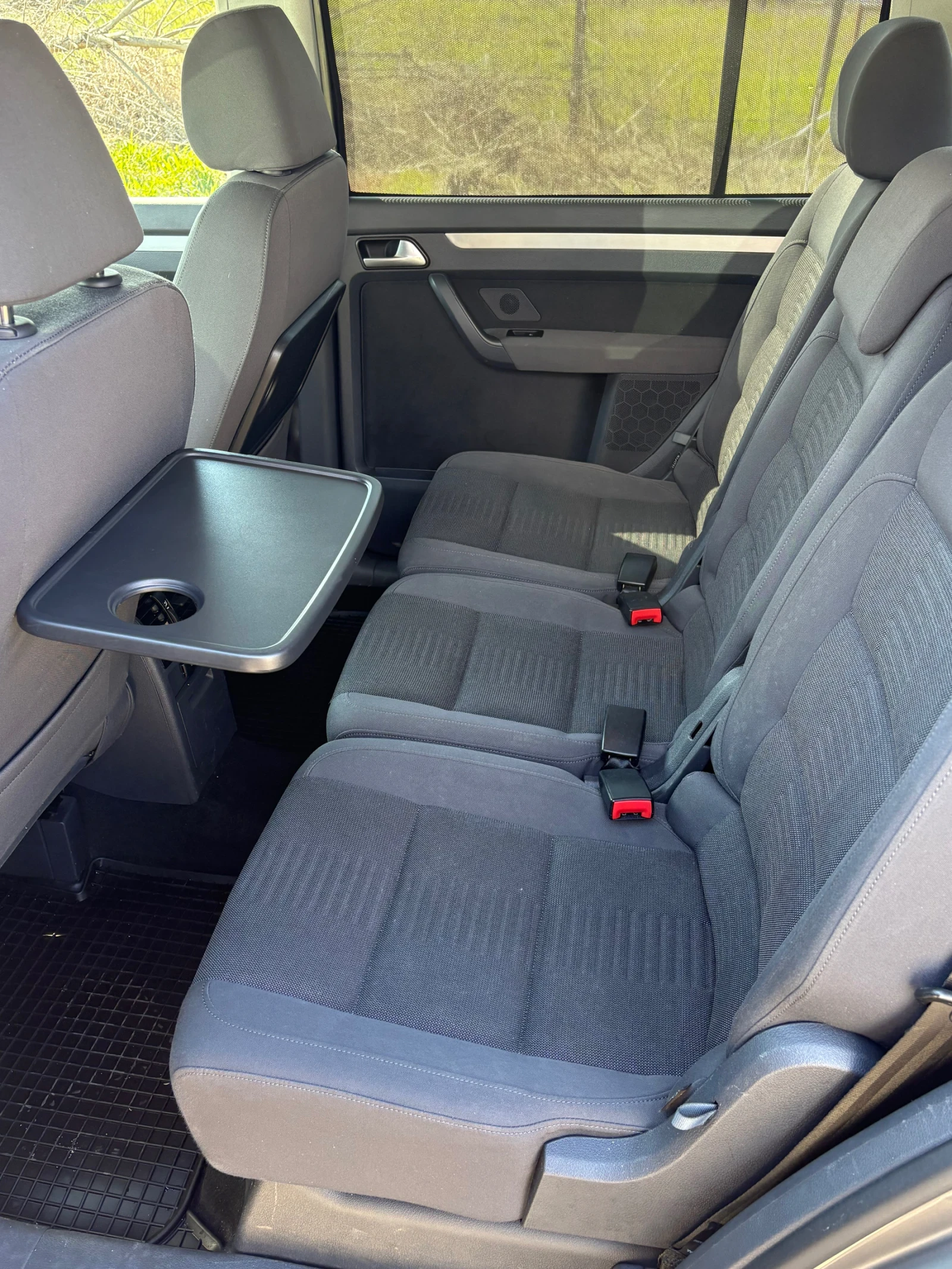 VW Touran, снимка 13 - Автомобили и джипове - 53772736