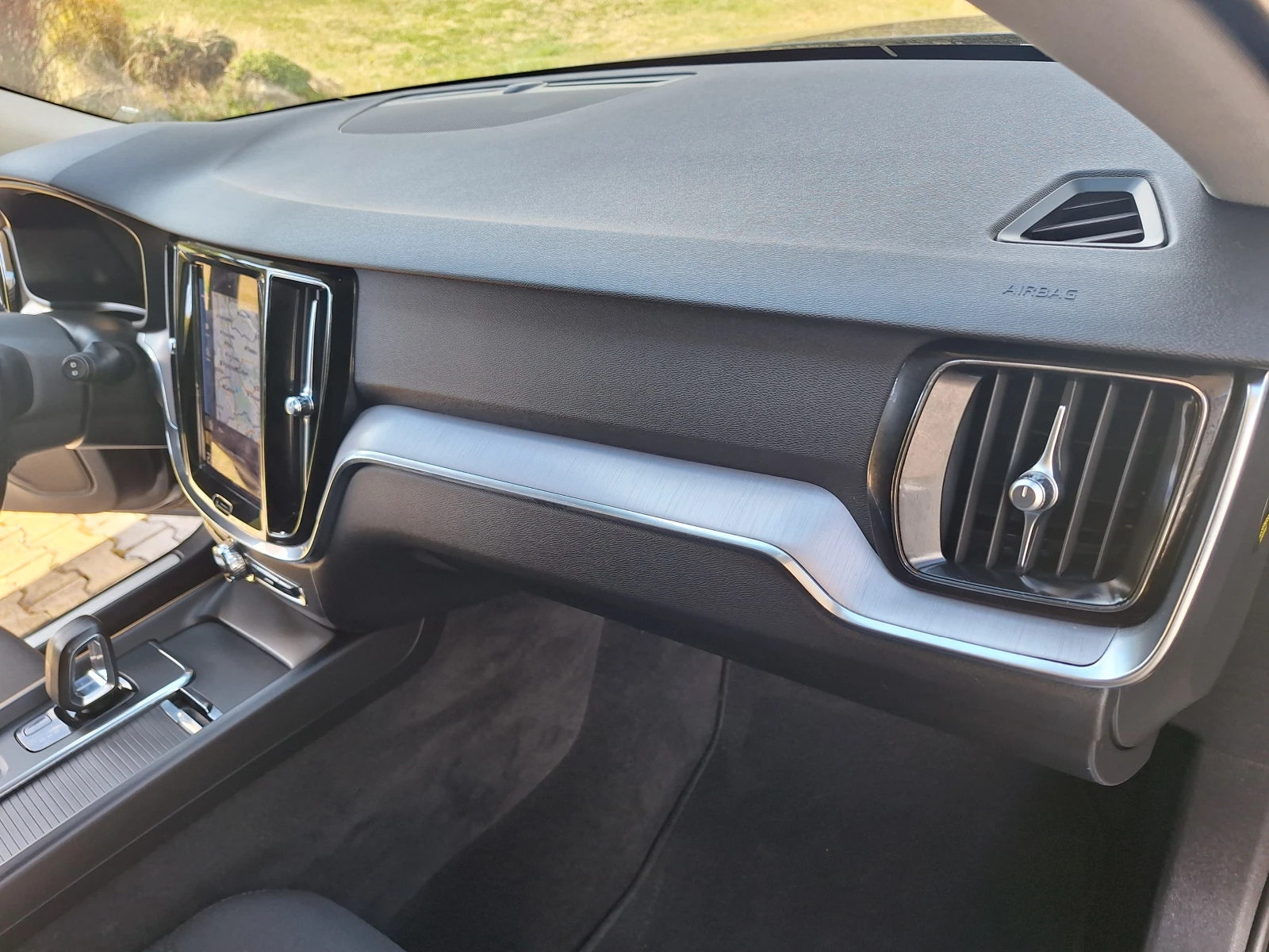 Volvo V60 Mild Hibrid, снимка 10 - Автомобили и джипове - 54067219