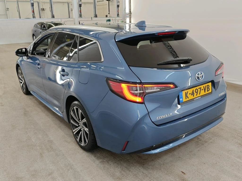 Toyota Corolla Touring Sports 1.8 Business, снимка 3 - Автомобили и джипове - 54119013