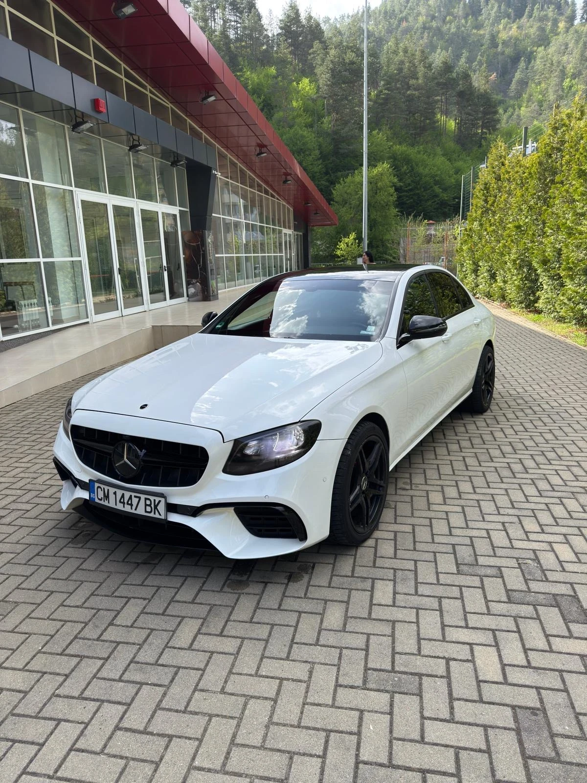 Mercedes-Benz E 220, снимка 10 - Автомобили и джипове - 54554992