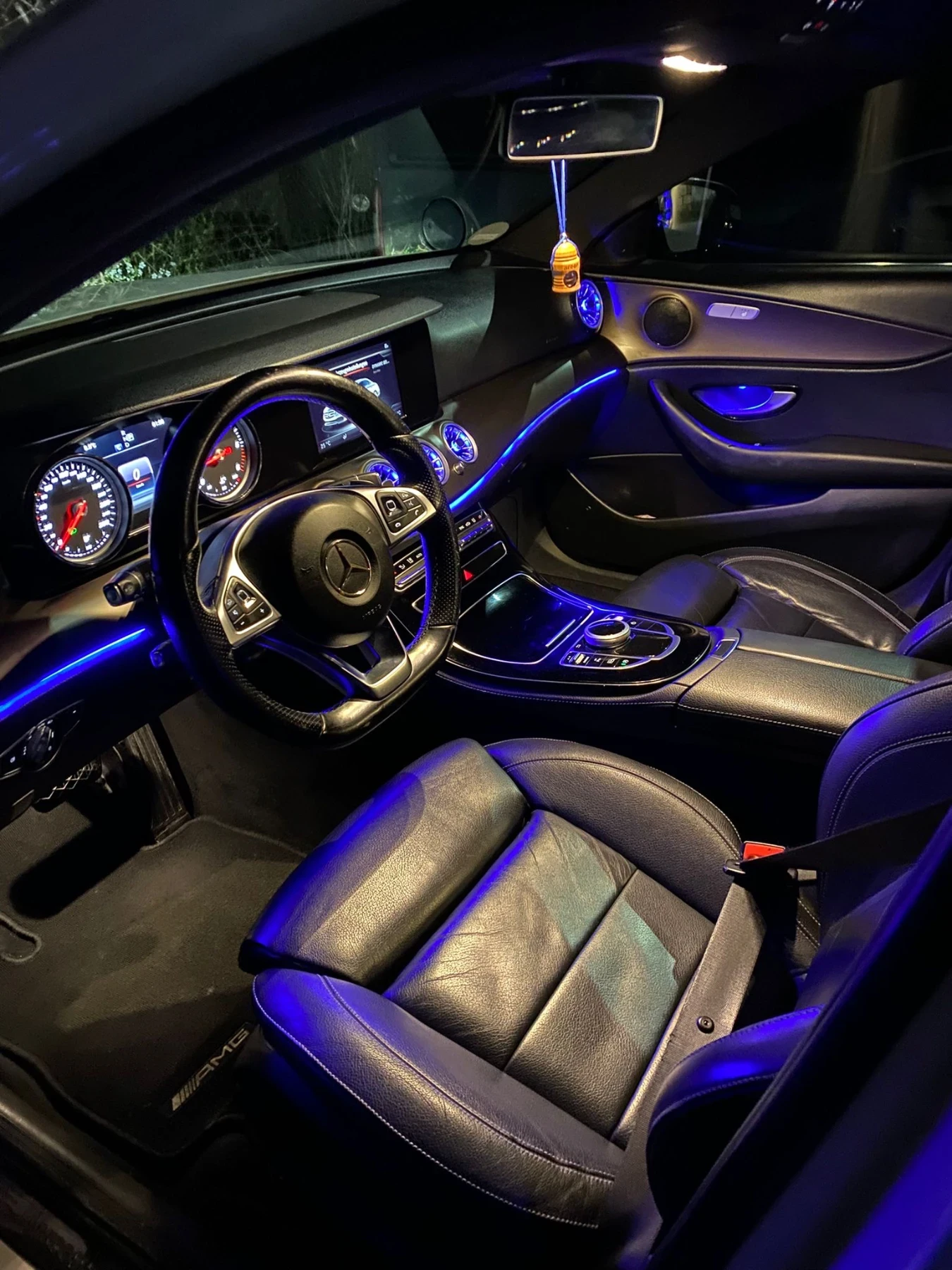 Mercedes-Benz E 220, снимка 15 - Автомобили и джипове - 54554992