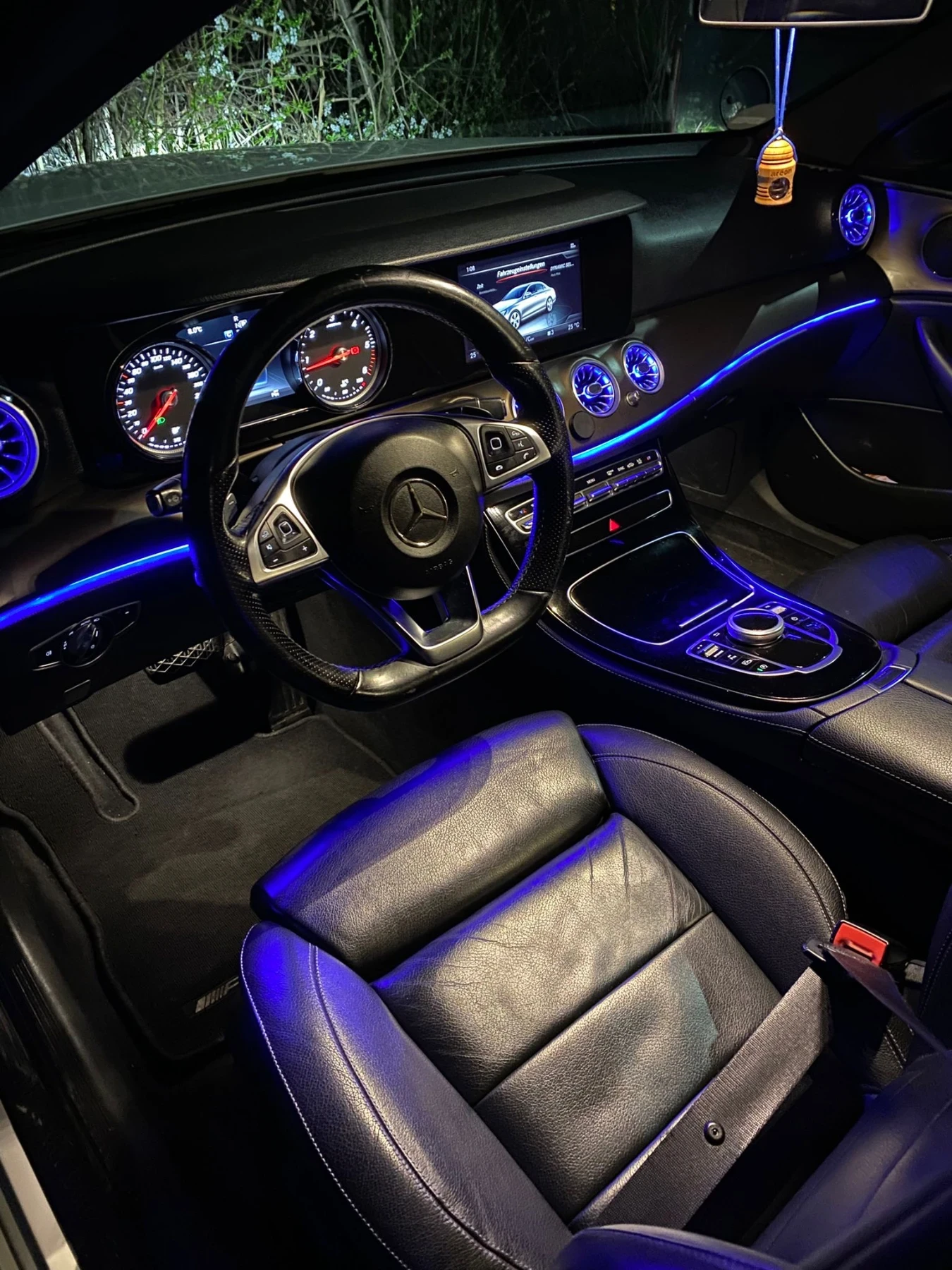 Mercedes-Benz E 220, снимка 14 - Автомобили и джипове - 54554992